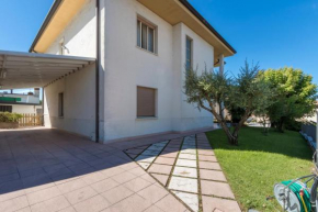 Hotels in Sandra